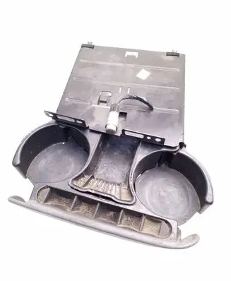 Cup holder front