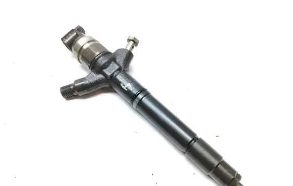 Toyota Land Cruiser (J200) Fuel injector 2367051030 02M099