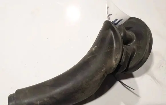 Suzuki Grand Vitara II Air intake hose/pipe