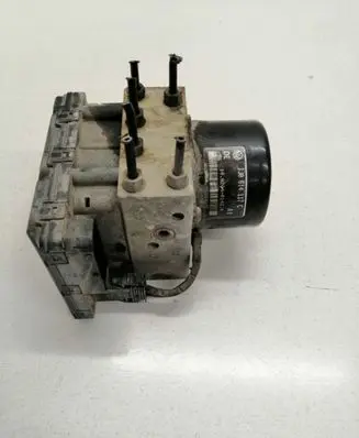 Volkswagen Golf IV ABS Pump 1J0907379G 1J0614117C