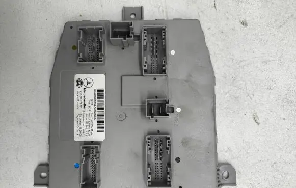 Mercedes-Benz C W205 Other control units/modules A2059006822 5DK01077277 A2229021112