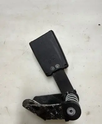 BMW 7 E65 E66 Rear seatbelt buckle 8223324 036101 33018542