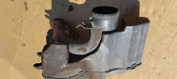 Peugeot 307 Intake resonator 9639788080
