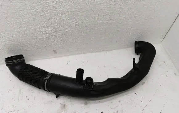 Skoda Octavia Mk2 (1Z) Air intake duct part