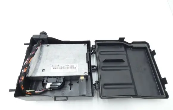 Audi A5 8T 8F Bluetooth control unit module 8T0862335B