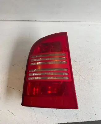 Skoda Octavia Mk1 (1U) Tail light bulb cover holder 1U9945257