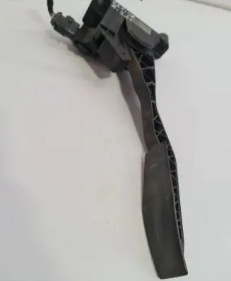 Opel Zafira A Accelerator throttle pedal 90581208 18501785 0281002298