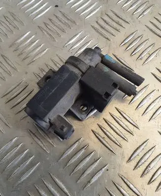 Chrysler Grand Voyager V Vacuum valve 