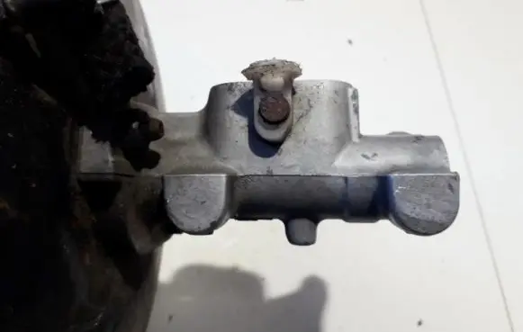 Master brake cylinder