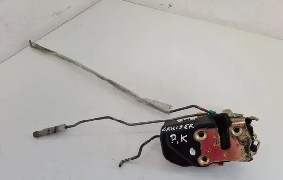 Chrysler PT Cruiser Front door lock