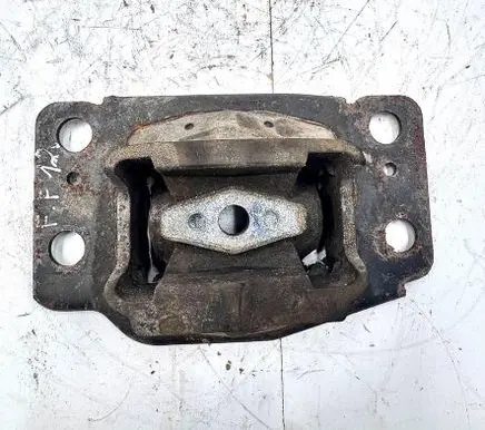 Ford Fusion II Engine mount bracket DG937M121