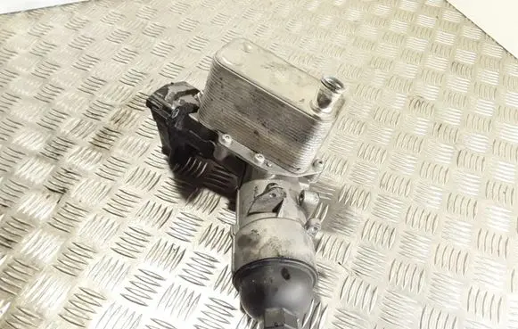 BMW X3 E83 Oil filter mounting bracket 7788453