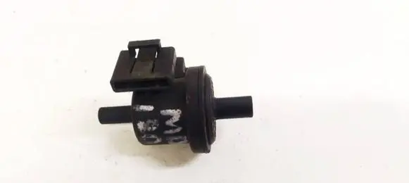 Mercedes-Benz C W202 Turbo solenoid valve 2024700093 5690340a00