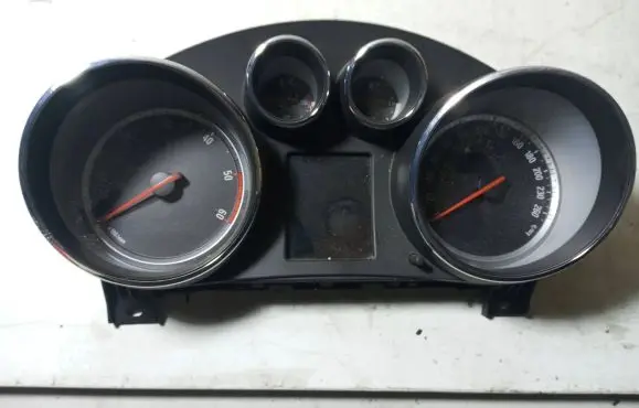 Opel Insignia A Speedometer (instrument cluster) 13327313 365903926 09308172114