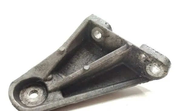Jaguar XF X250 Engine mounting bracket 5R836037