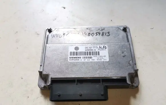 Volkswagen Touareg I Transfer box differential control unit 0AC927771B 5WP22505 0AC927771