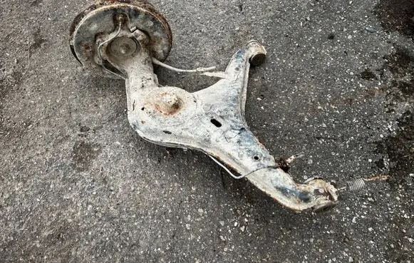 Volkswagen Transporter - Caravelle T4 Rear wheel hub spindle/knuckle