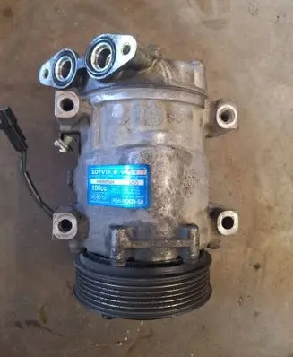 Ford Focus C-MAX Air conditioning (A/C) compressor (pump) SD7V16 1082605524 3M5H19D629SB