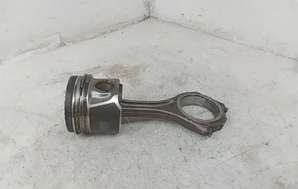 Volkswagen Touareg I Piston with connecting rod