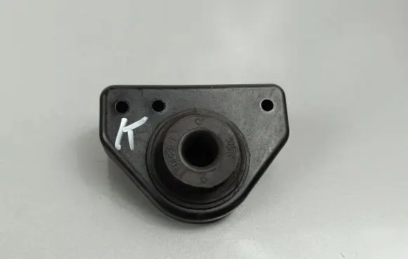 KIA Sportage Radiator mount bracket