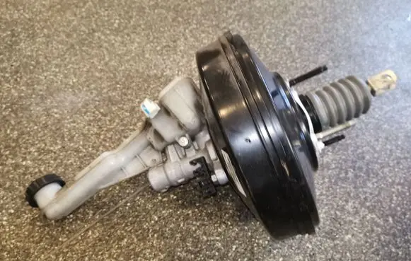 Ford Fusion II Brake booster DG9C2B195LA