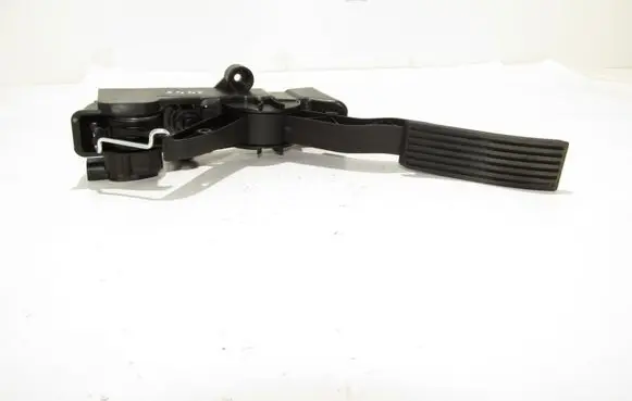 Mercedes-Benz A W169 Accelerator throttle pedal a1693000104