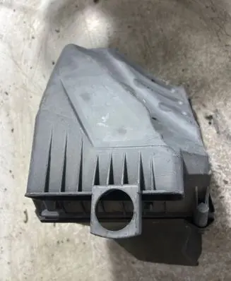 Audi A4 S4 B7 8E 8H Air filter box 06B133835BD