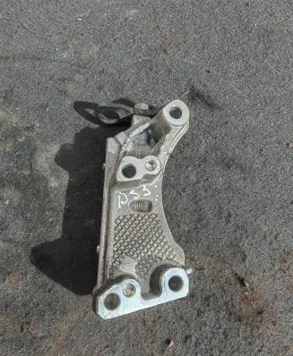 Citroen DS3 Engine mounting bracket 9683165580