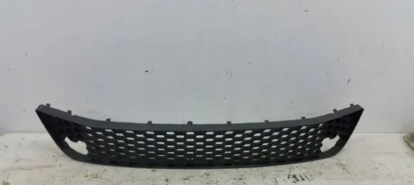 Skoda Fabia Mk1 (6Y) Front bumper lower grill 5J0853677B
