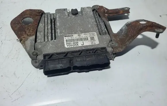 Toyota Yaris Engine control unit/module 0281012323 1039S25244 896610D460