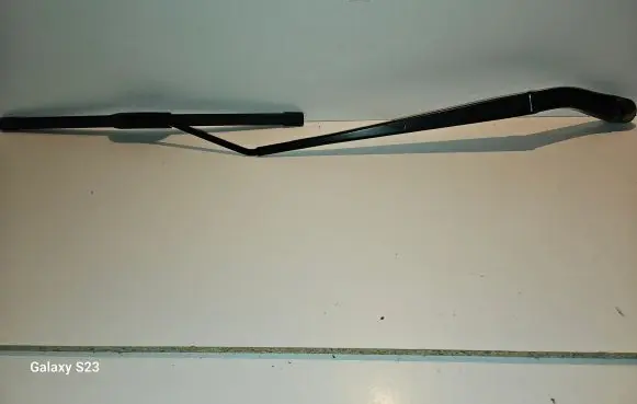 Opel Insignia A Front wiper blade arm 13227399