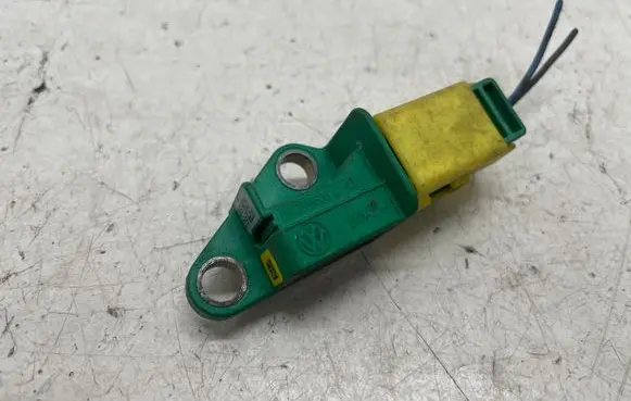 Audi A4 S4 B8 8K Airbag deployment crash/impact sensor 1K0909606C