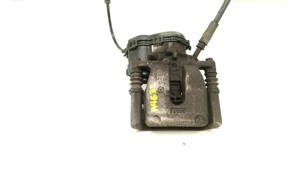 Mercedes-Benz A W176 Rear brake caliper A0004232381