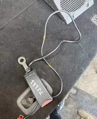 Mercedes-Benz S W140 Front seatbelt buckle 1408602469