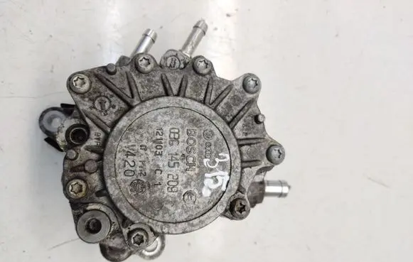 Audi A3 S3 8P Vacuum pump 03G145209 121103