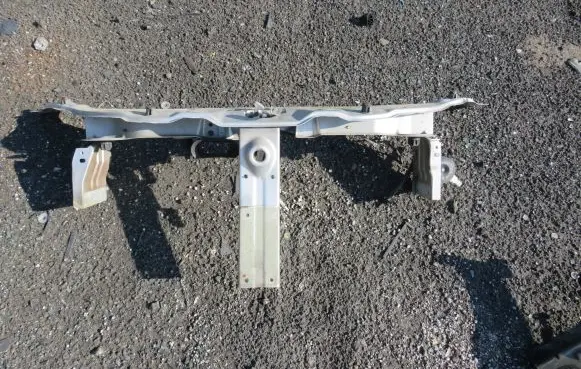 Dacia Dokker Top upper radiator support slam panel