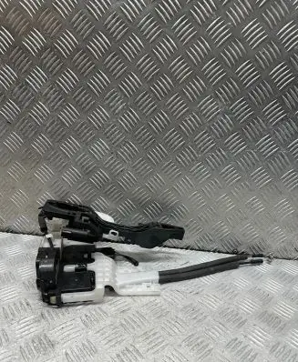 Hyundai ix35 Front door lock 813202Y020
