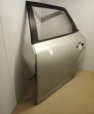KIA Ceed Rear door