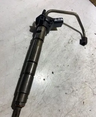 Audi A6 S6 C6 4F Fuel injector 059130277BD