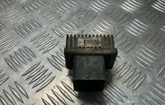 Nissan Juke I F15 Glow plug pre-heat relay 110678071R