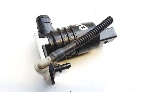 Ford Kuga III Windscreen/windshield washer pump jx7b17k624ca