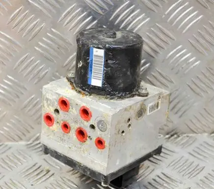 Volkswagen PASSAT B6 ABS Pump 16705912 16705712N