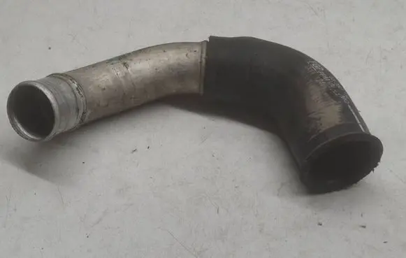 Opel Vectra C Intercooler hose/pipe 55352735 55352736