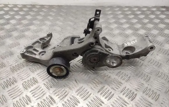 Opel Astra J Generator/alternator bracket 