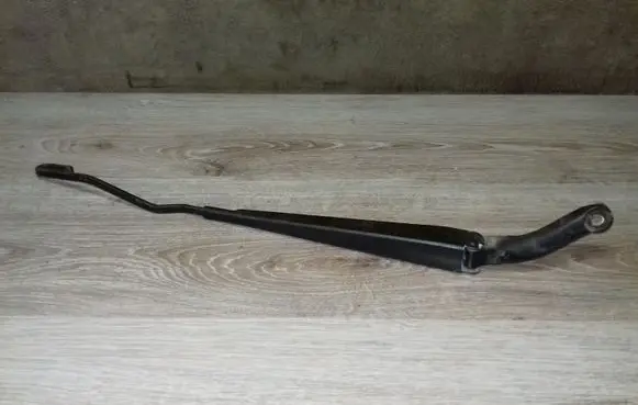 Volvo V70 Front wiper blade arm 8624243 8624266