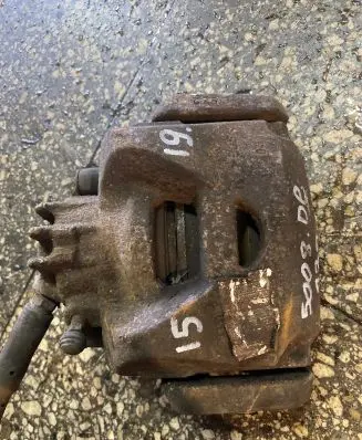 Peugeot 5008 Front brake caliper