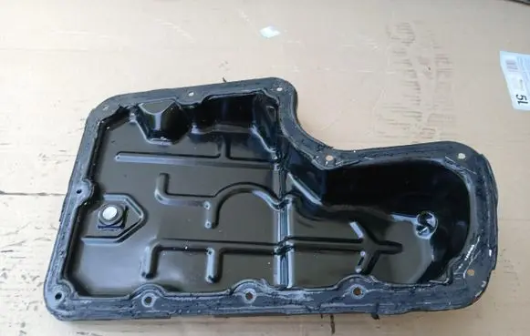 Renault Twingo III Oil sump 111110220R