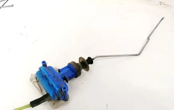 Audi 80 90 B3 Central locking vacuum pump 893862123 893862153d