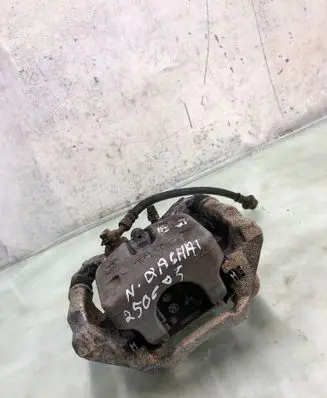 Nissan Qashqai J12 Rear brake caliper A007y787e