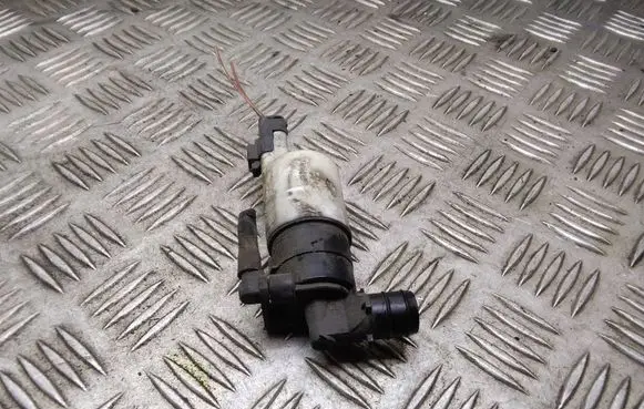 Renault Trafic II (X83) Windscreen/windshield washer pump 8200067015 8200295685